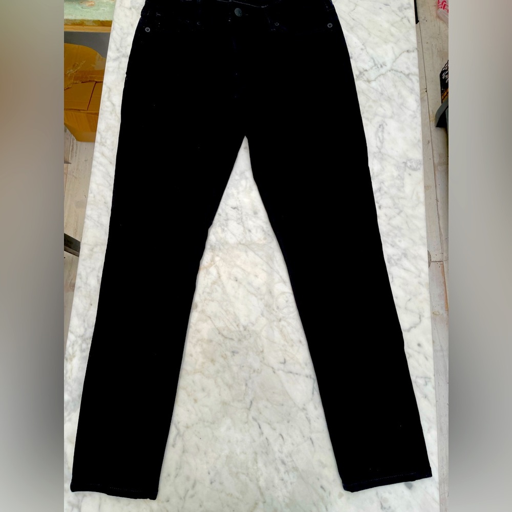Lucky brand woman’s jeans